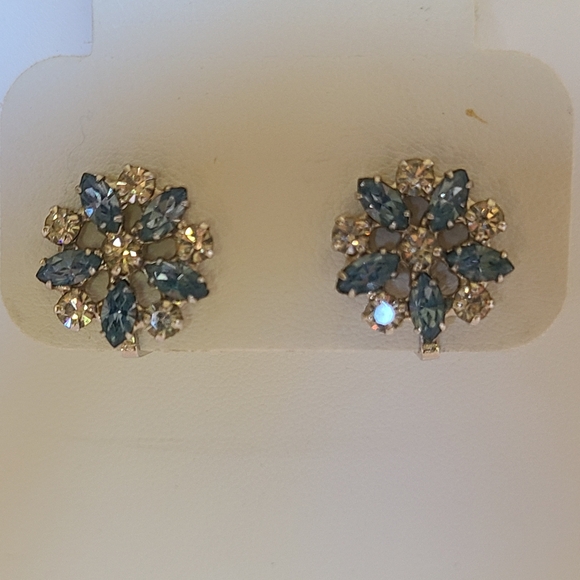 B. David Blue White Crystal Wreath Brooch Clip On Earrings Set Rhodium Plated - Picture 4 of 8